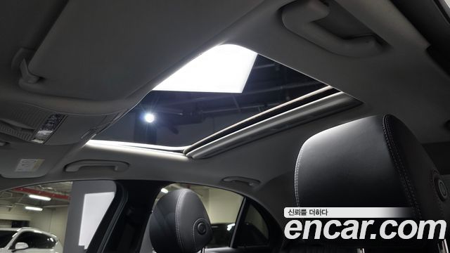 Mercedes-Benz E-Class 2020 — photo 23