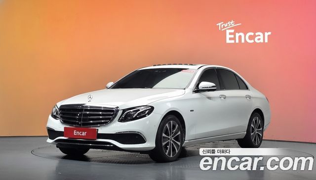 Mercedes-Benz E-Class 2020 — photo 1