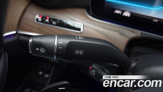 Mercedes-Benz E-Class 2020 — photo 31