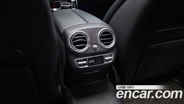 Mercedes-Benz E-Class 2020 — photo 36