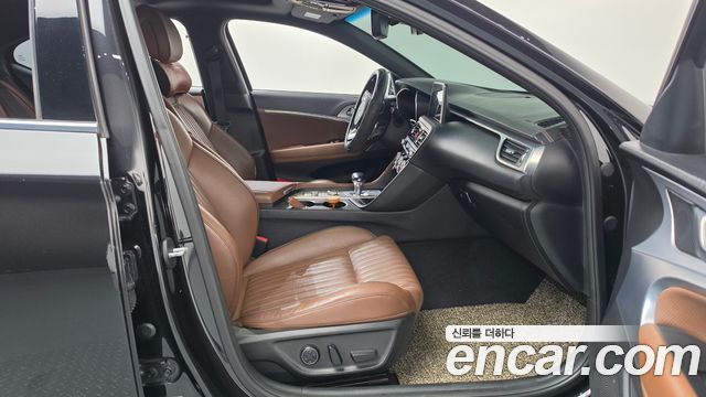 Genesis G70 2018 — photo 11