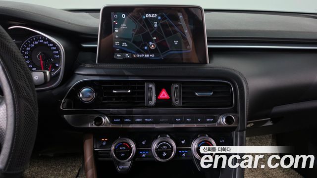 Genesis G70 2018 — photo 12