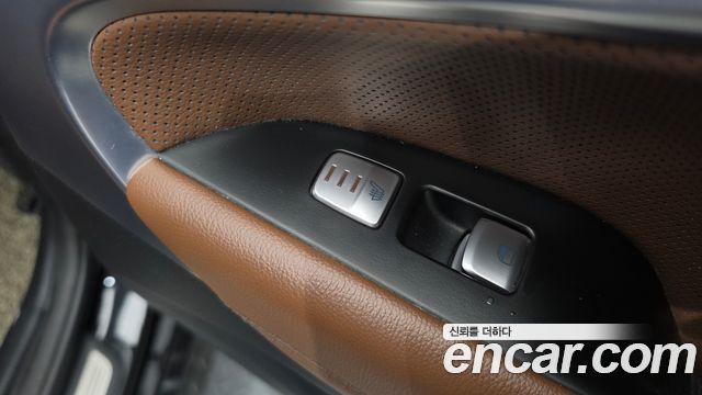 Genesis G70 2018 — photo 16
