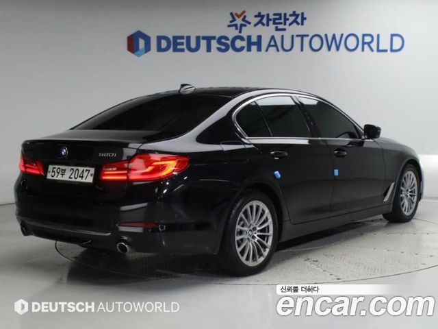 BMW 5-Series 2019 — photo 2