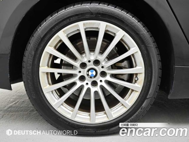 BMW 5-Series 2019 — photo 5
