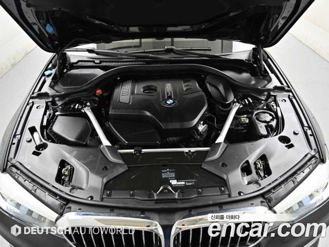 BMW 5-Series 2019 — photo 6