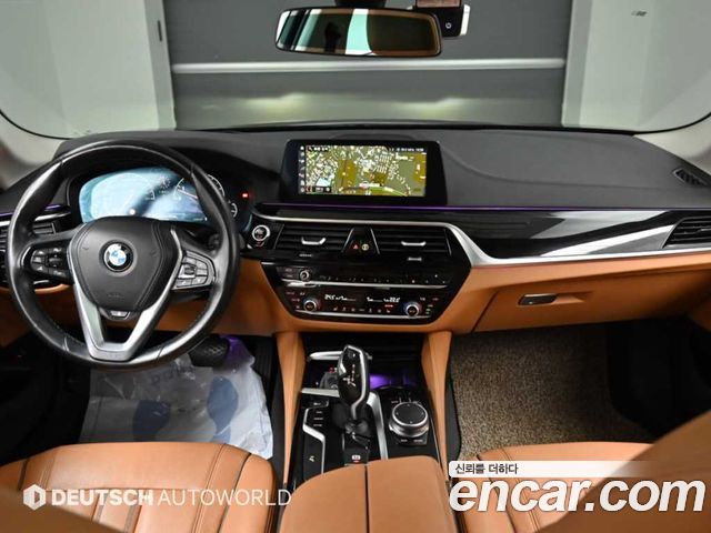 BMW 5-Series 2019 — photo 7