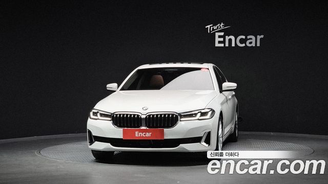 BMW 5-Series 2023 — photo 3