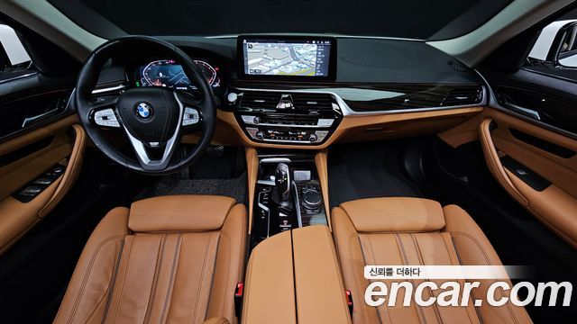 BMW 5-Series 2023 — photo 7