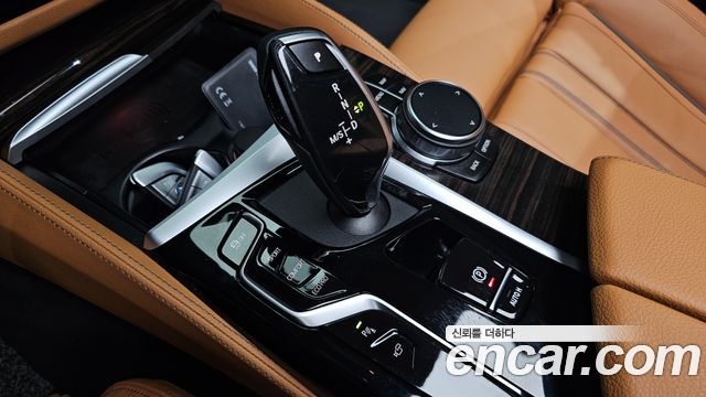 BMW 5-Series 2023 — photo 9