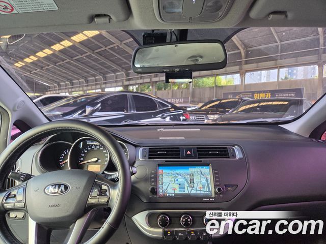 Kia pride 2015 — photo 13