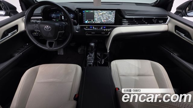 Toyota Camry 2025 — photo 10