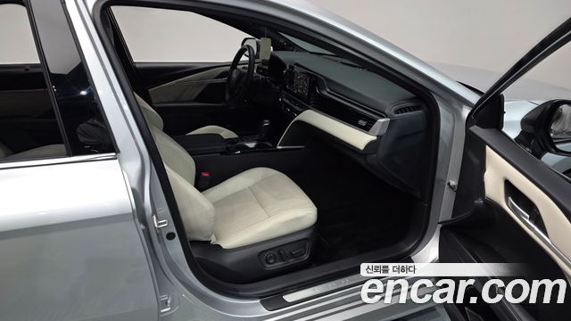 Toyota Camry 2025 — photo 17