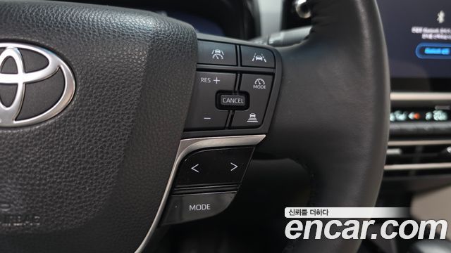 Toyota Camry 2025 — photo 32