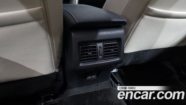 Toyota Camry 2025 — photo 35