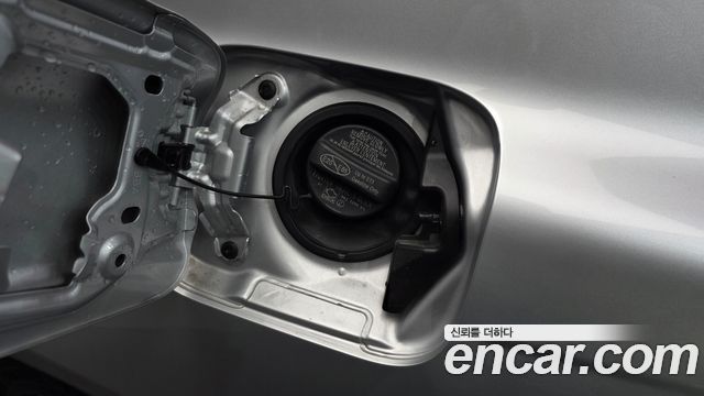 Toyota Camry 2025 — photo 36