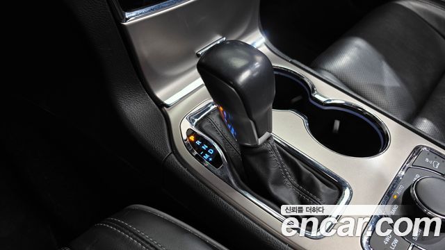 Jeep Cherokee 2021 — photo 12