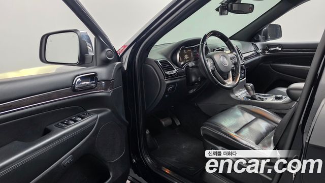 Jeep Cherokee 2021 — photo 13