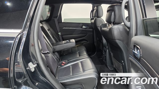 Jeep Cherokee 2021 — photo 17