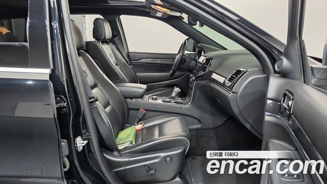Jeep Cherokee 2021 — photo 16