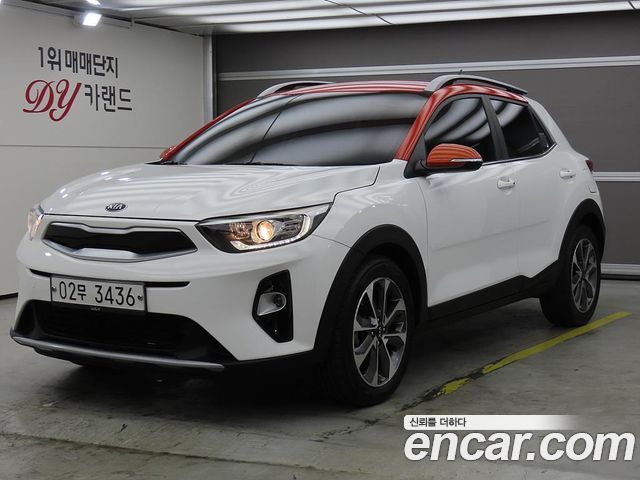 Kia Stonic 2018 — photo 1
