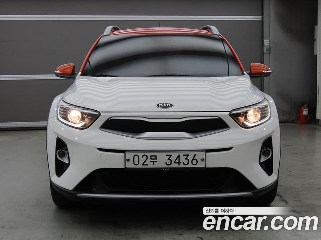 Kia Stonic 2018 — photo 2