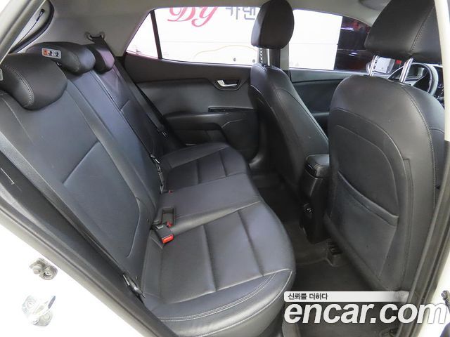 Kia Stonic 2018 — photo 7