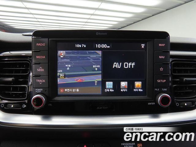 Kia Stonic 2018 — photo 10