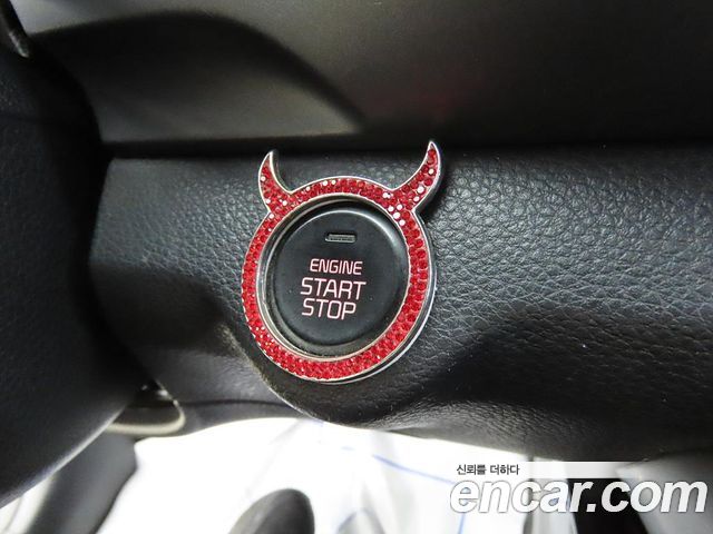 Kia Stonic 2018 — photo 16