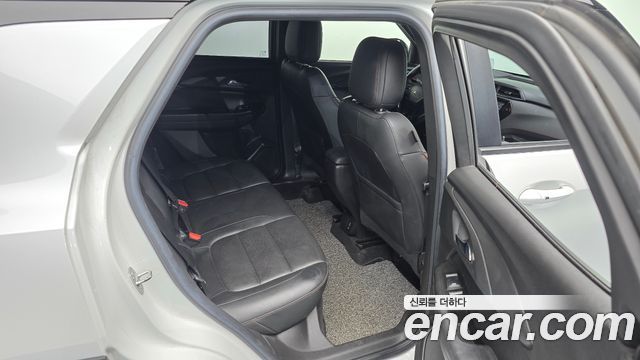 Chevrolet Korea Trailblazer 2022 — photo 12