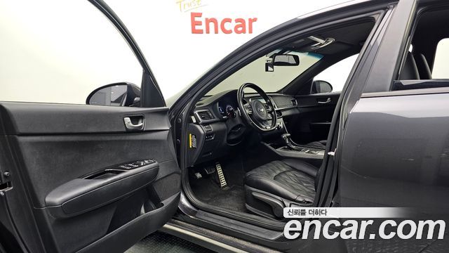 Kia K5 2017 — photo 10