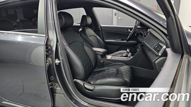Kia K5 2017 — photo 12