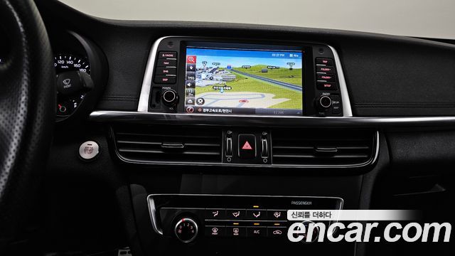Kia K5 2017 — photo 16