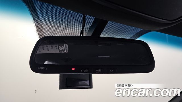 Kia K5 2017 — photo 19