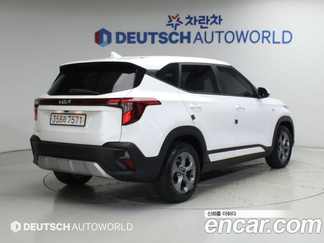 Kia Seltos 2023 — photo 4