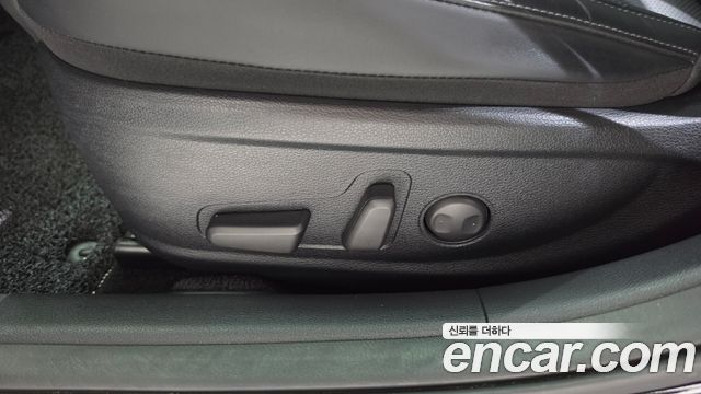Kia K7 2020 — photo 31
