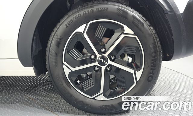 Kia Niro 2024 — photo 7
