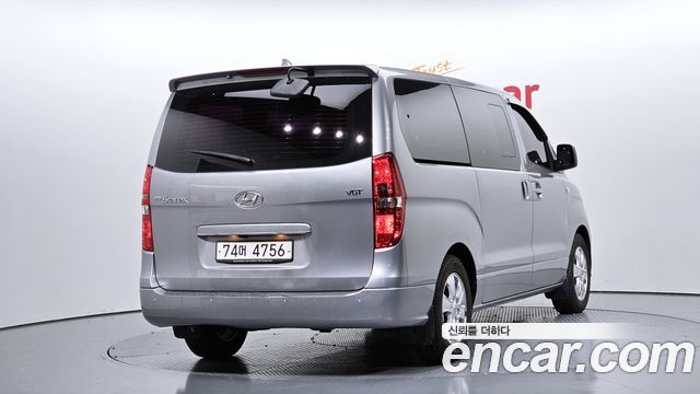Hyundai Starex 2019 — photo 2