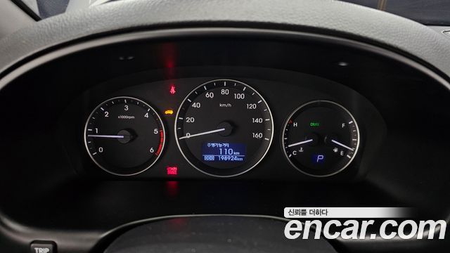Hyundai Starex 2019 — photo 11