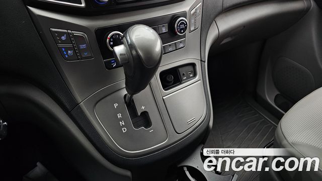 Hyundai Starex 2019 — photo 12