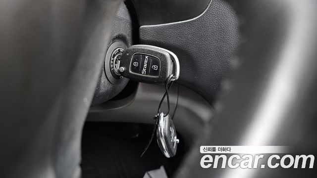 Hyundai Starex 2019 — photo 25