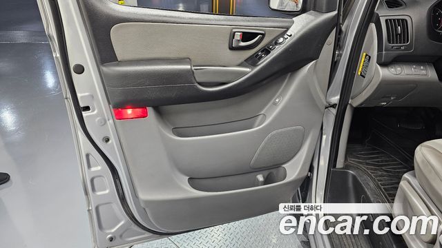 Hyundai Starex 2019 — photo 14