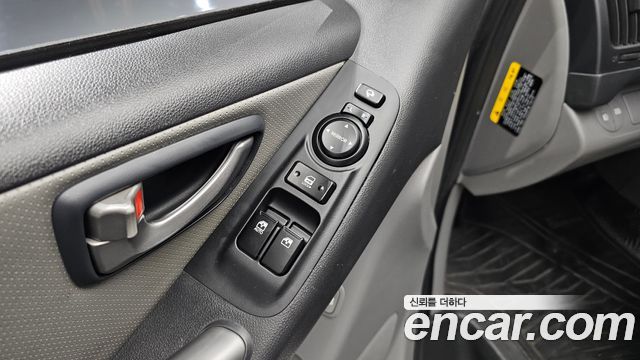 Hyundai Starex 2019 — photo 27