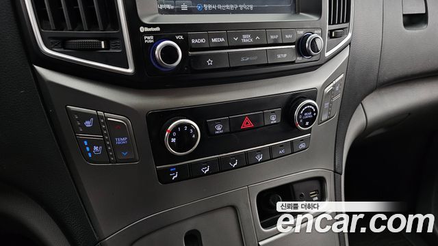 Hyundai Starex 2019 — photo 31