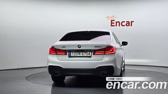 BMW 5-Series 2018 — photo 4