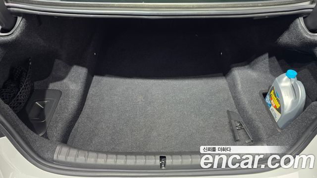 BMW 5-Series 2018 — photo 27