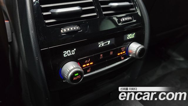 BMW 5-Series 2018 — photo 29