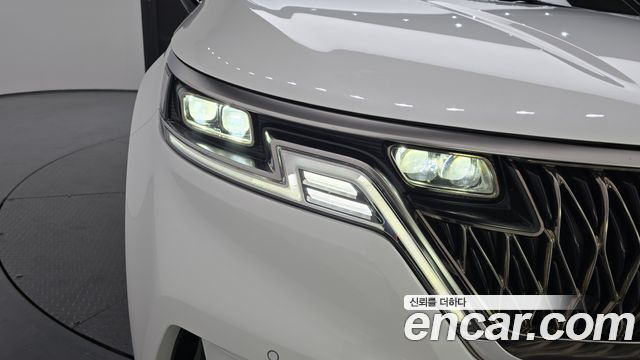 Kia Canival 2023 — photo 8