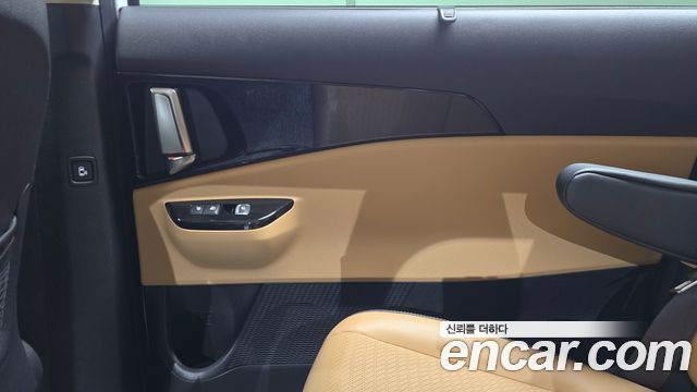 Kia Canival 2023 — photo 15