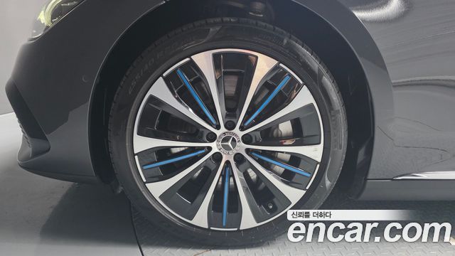 Mercedes-Benz EQE 2022 — photo 5